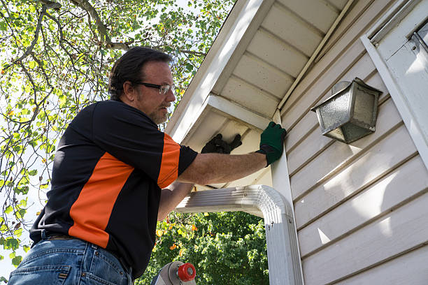 Siding Removal and Disposal in West Athens, CA